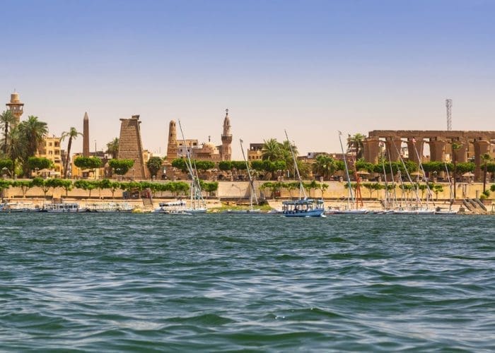 Ab Luxor Nilkreutzfahrt, Assuan, abusimbel, Edfu, Feila, stau damm, Nasser see, Reiseleiter, Essen, Transfer, Jetzt online buchen mit Trivaeg