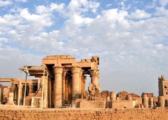 Privater Ausflug, Kom Ombo, Edfu, Reiseleite, Transport, Essen , jetzt online buchen mit Trivaeg