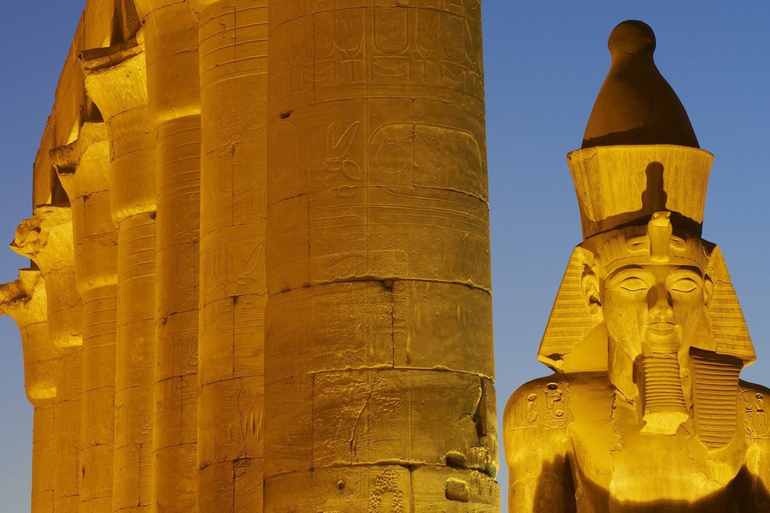 Luxor Temple Saeulen