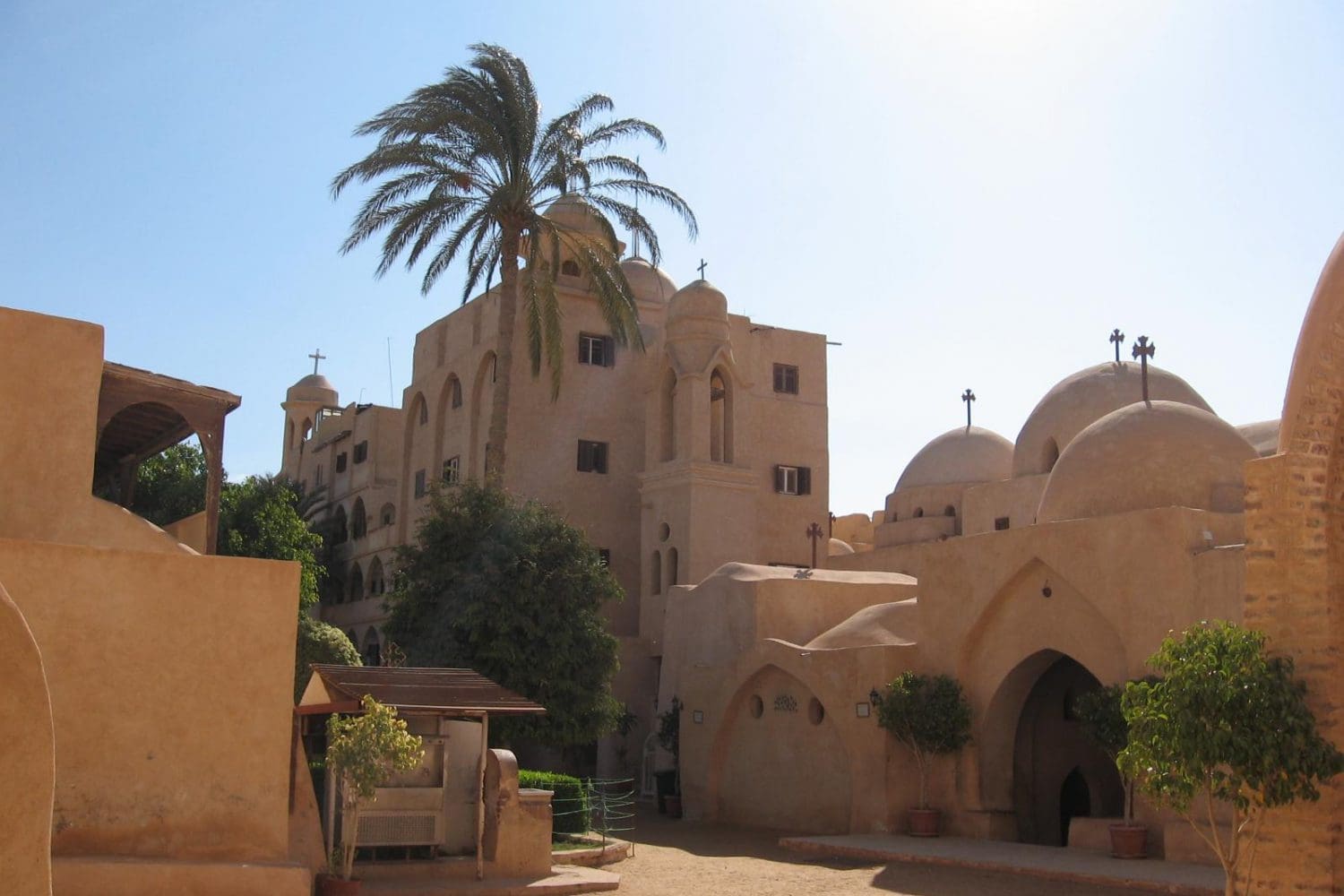 El Minia Oasis, Wadi El Natrun, Historische Ausflüge mit Trivaeg