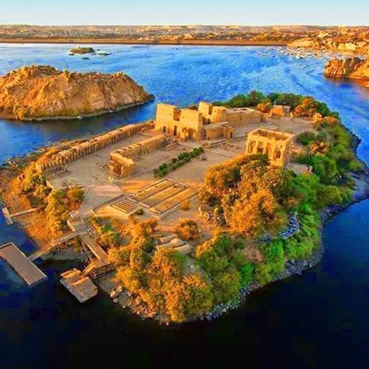 Trivaeg assuan Ausflüge: Ab Luxor: 2. Tägige Fahrt nach Abu Simbel, Edfu, Kom Ombo und Assuan inklusive Reiseleitung.