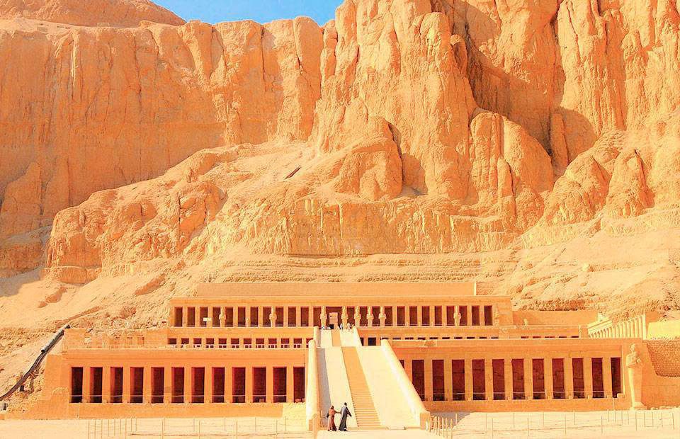 Tal der Könige, El Karnak tempel, Hatschebsut Tempel, Memnon Klosses, Abydos Tempel,Tagestour nach Luxor mit Trivaeg